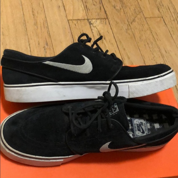 nike genuine leather shoes